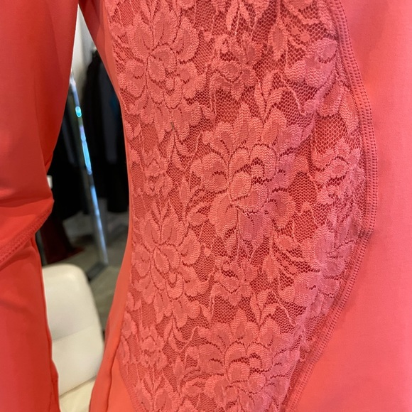 Workout Top - Picture 2 of 6